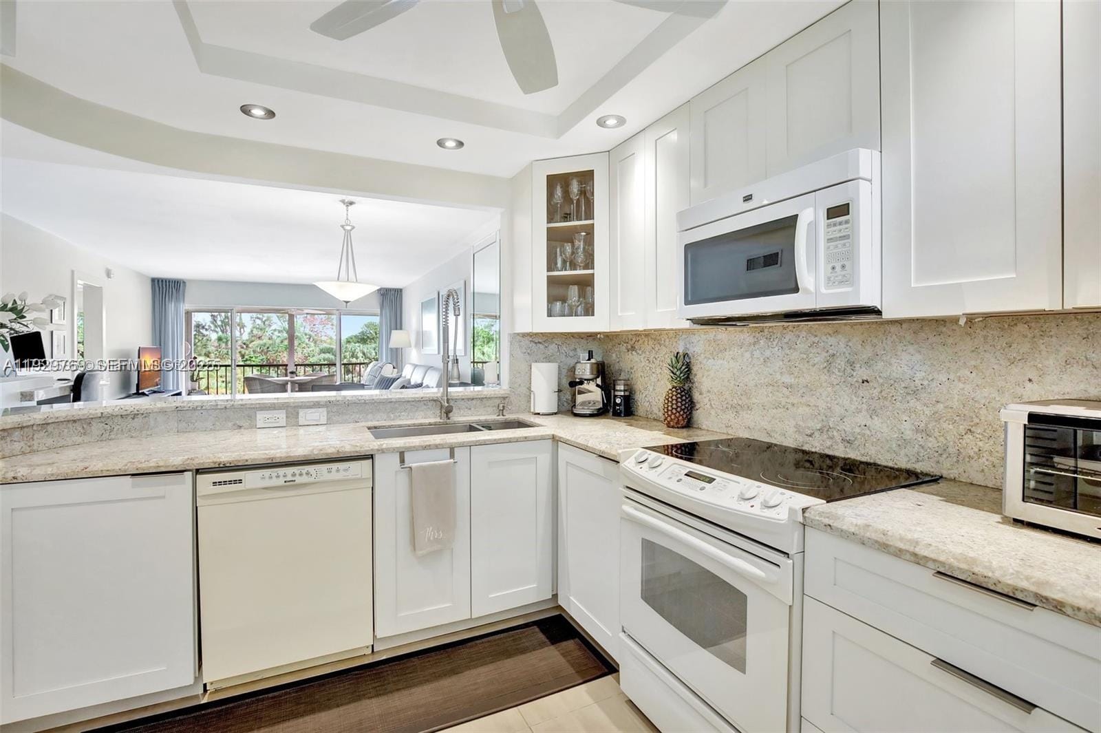 3930 Inverrary Boulevard 405-D — photo 8