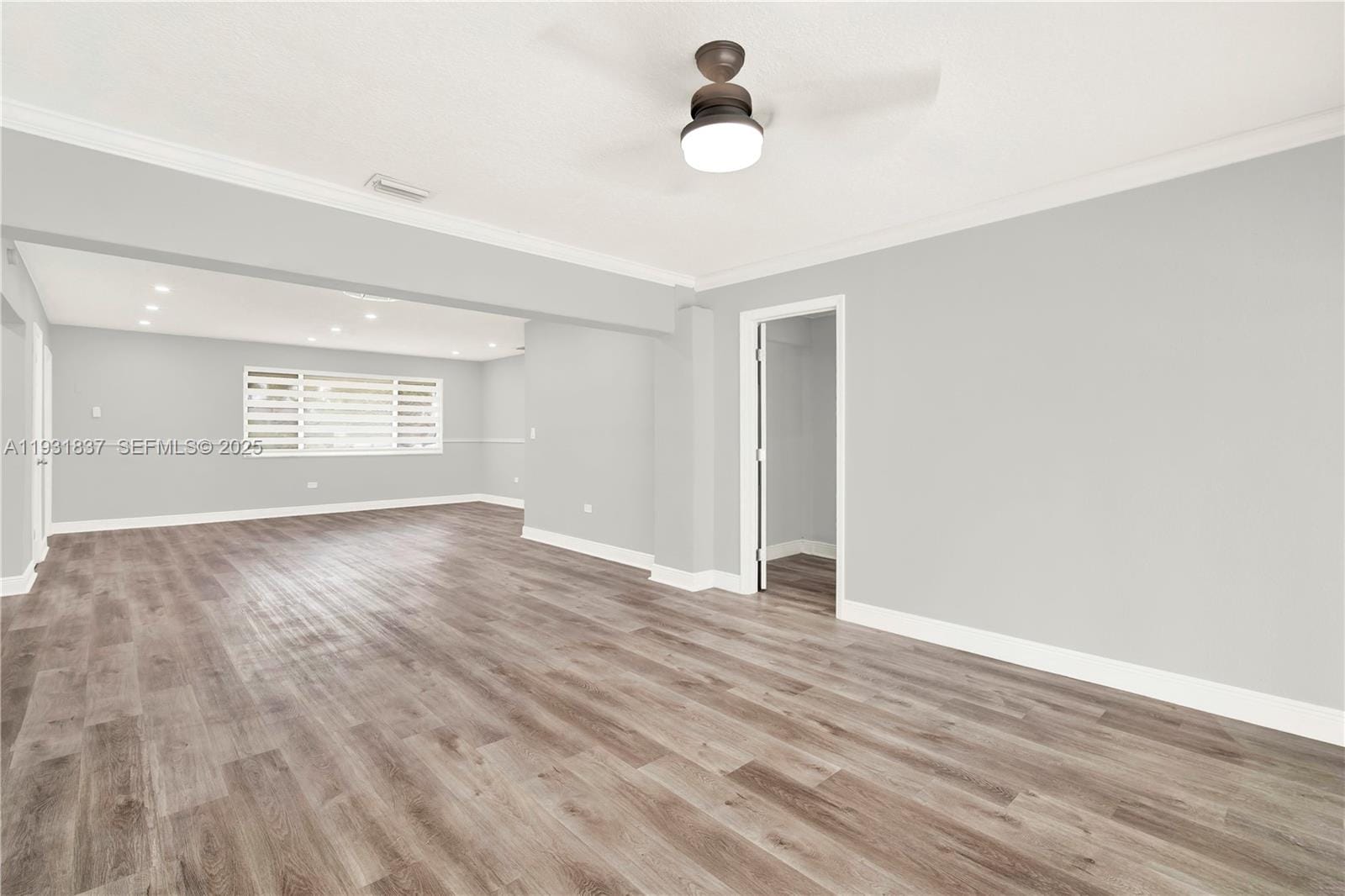7932 Meridian Street — photo 12