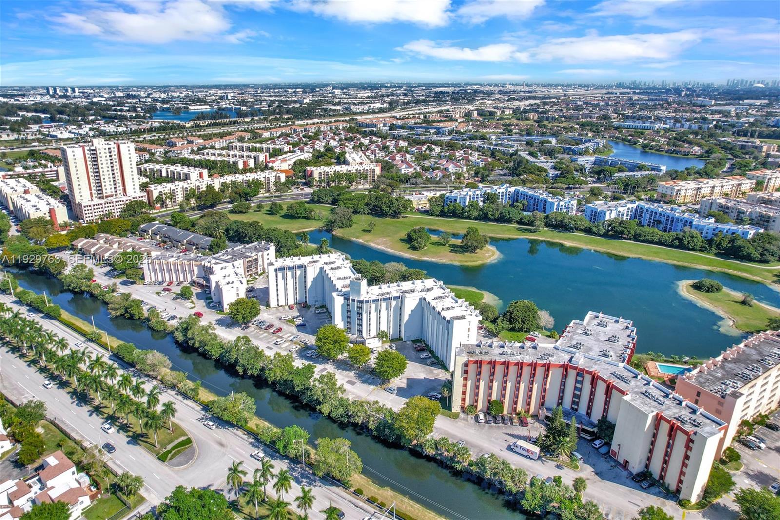 9682 Fontainebleau Boulevard 306, Miami, FL 33172, Miami