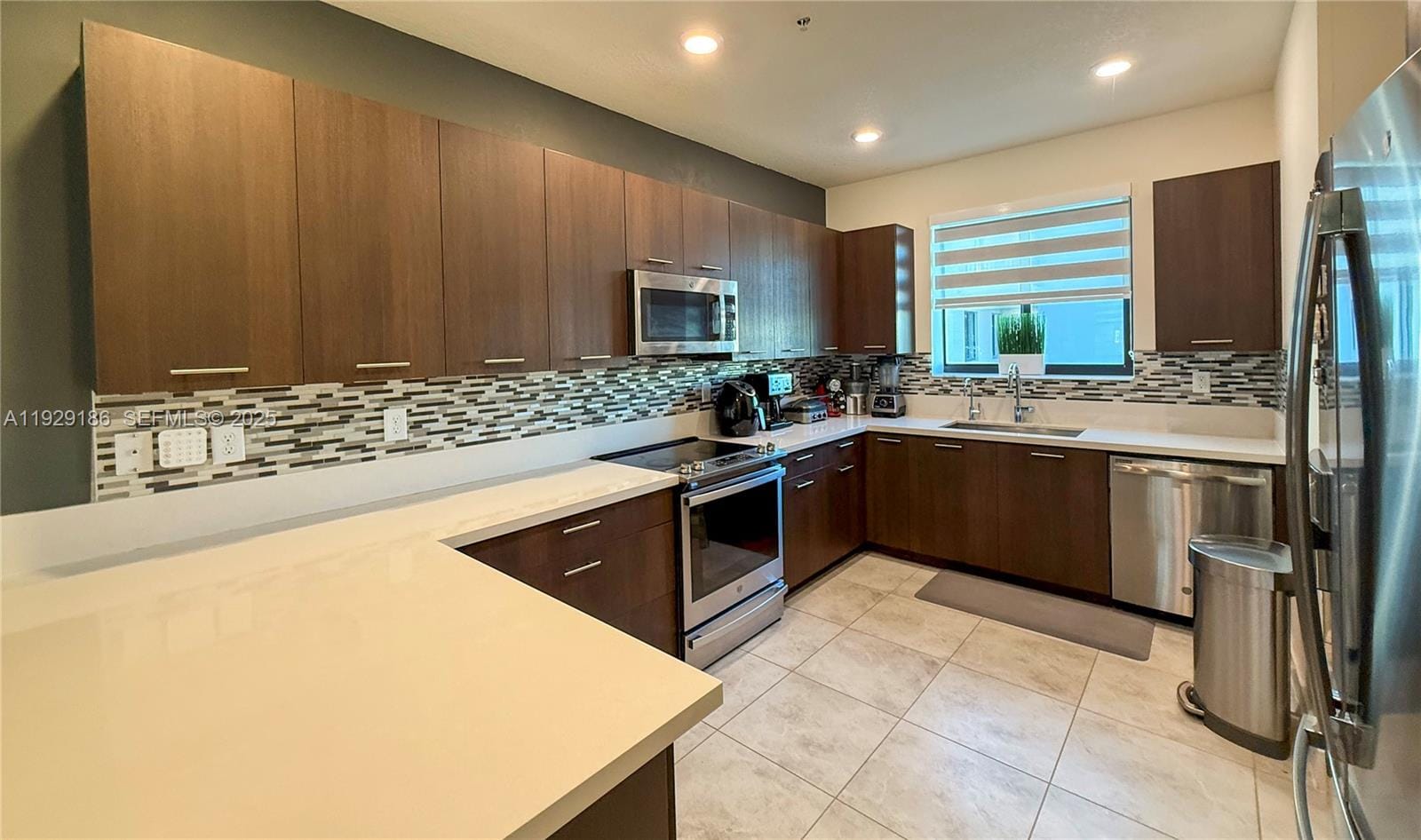 4654 NW 84th Avenue, Doral, FL 33166 photo 3