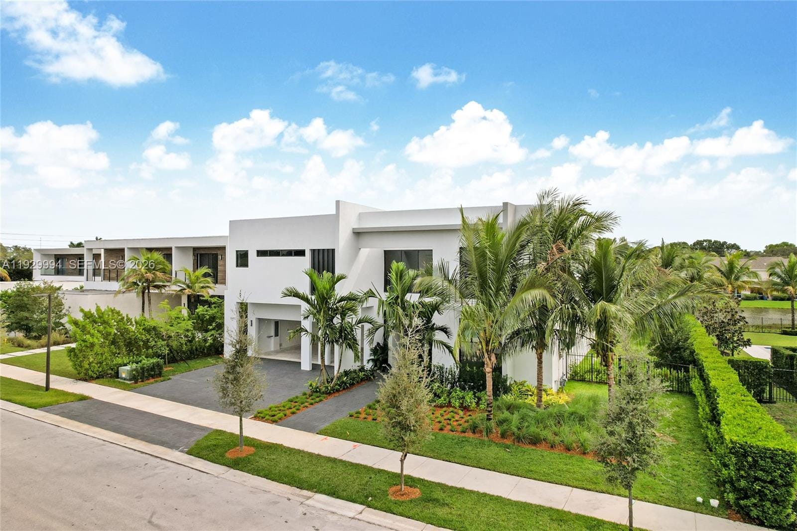 16492 S Botaniko Drive S, Weston, FL 33326 photo 7