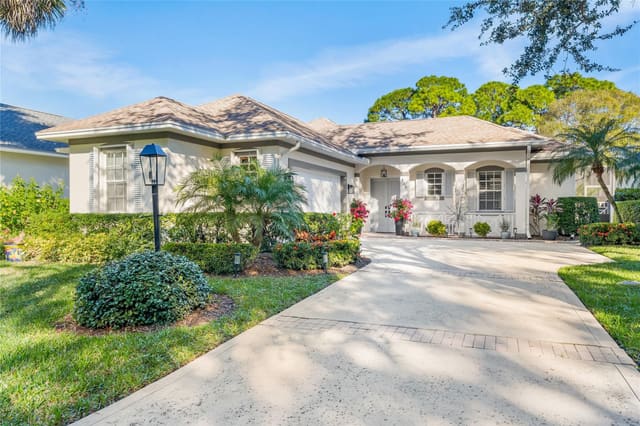 838 Carolina Circle, sold in Indian River Club, Vero Beach, FL