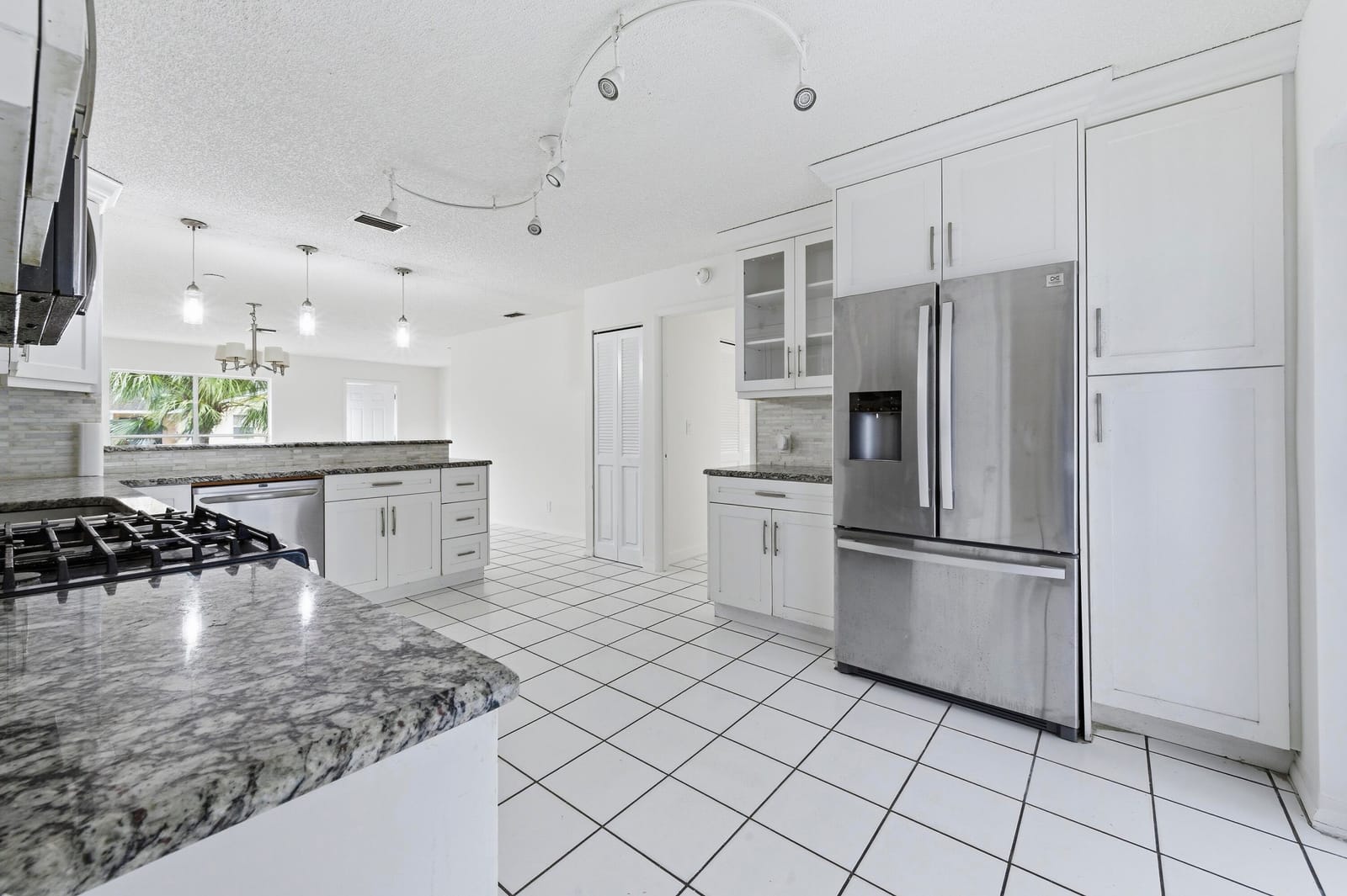 6130 Bluegrass Circle — photo 5