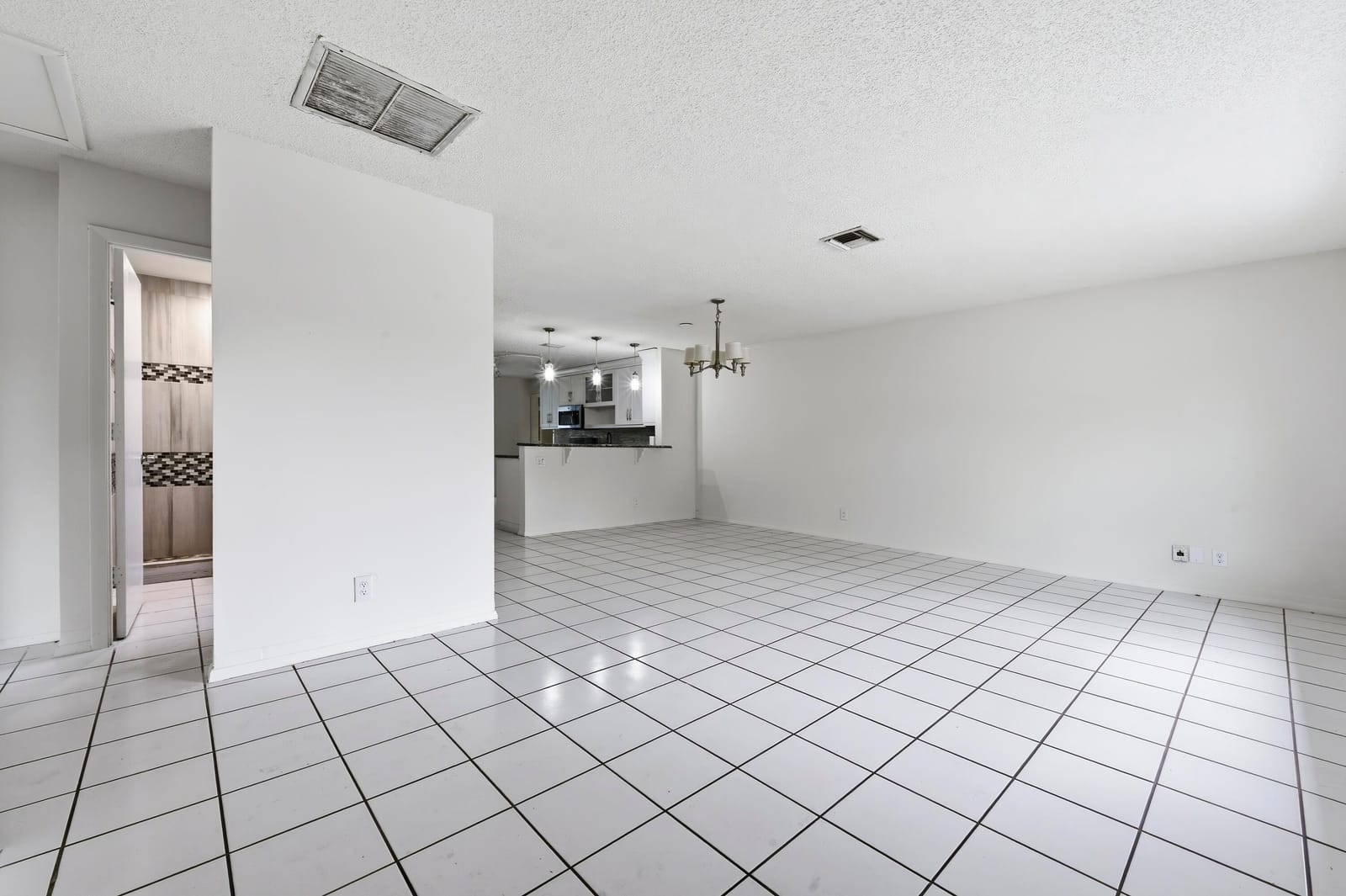 6130 Bluegrass Circle — photo 7