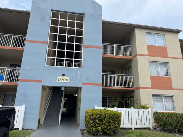 18870 NW 57th Avenue 204, sold in Villa Rustica I Condo, Hialeah, FL