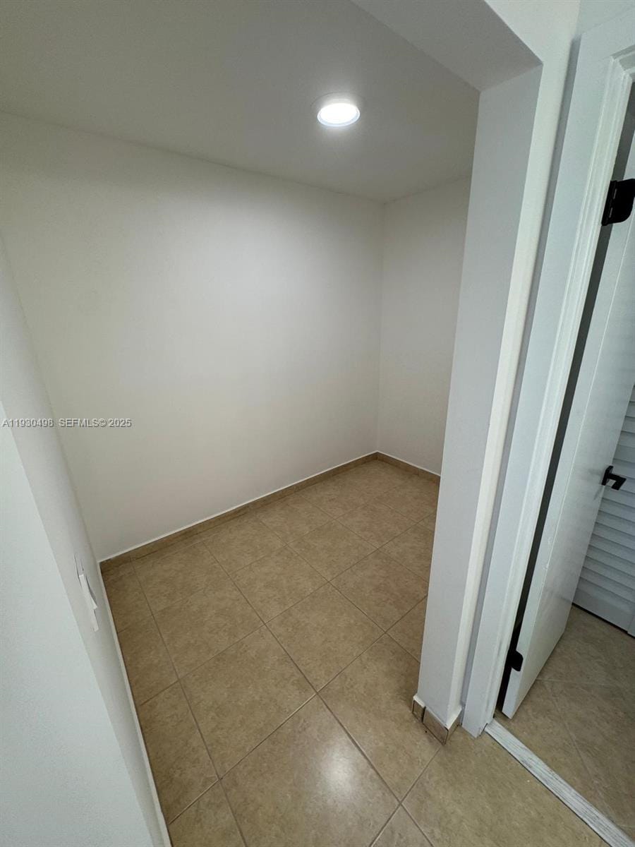 18870 NW 57th Avenue 204, Hialeah, FL 33015 photo 11