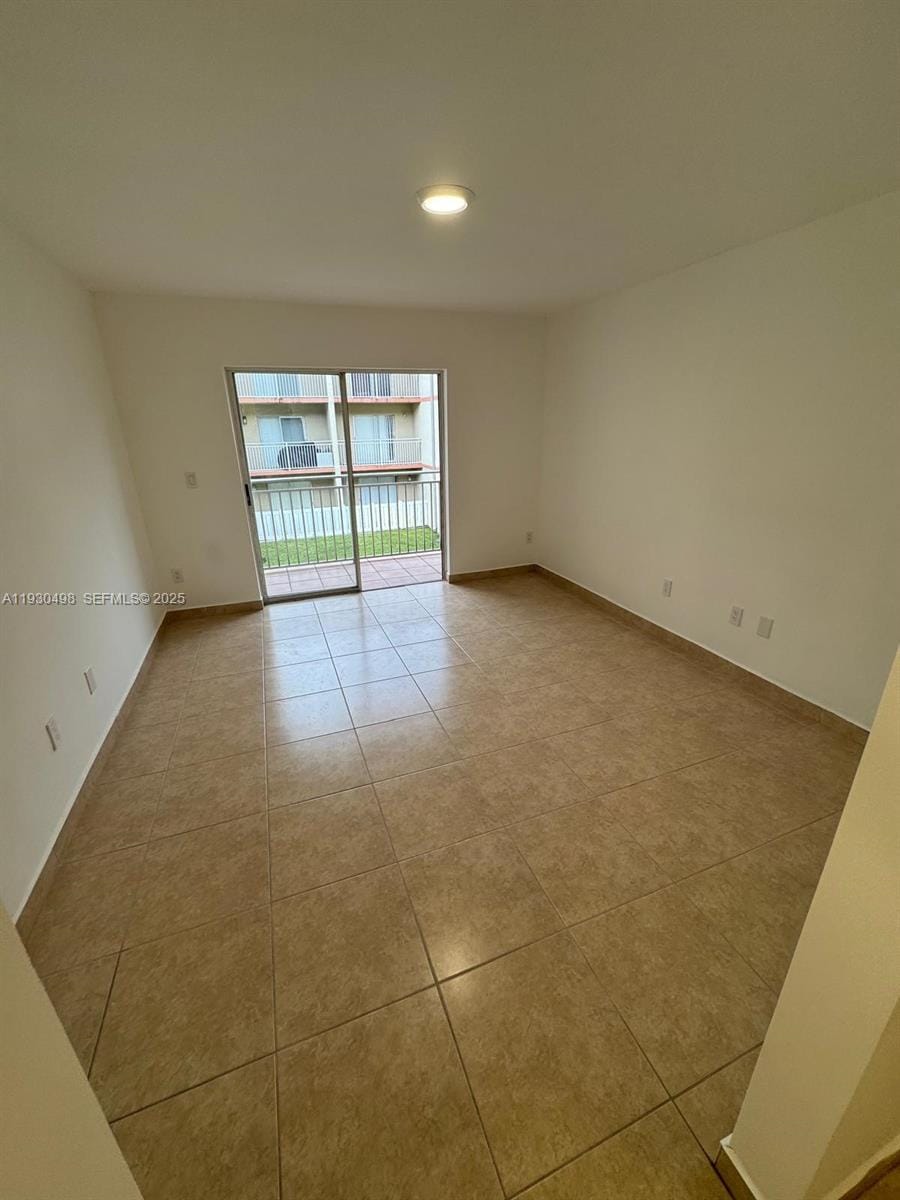 18870 NW 57th Avenue 204, Hialeah, FL 33015 photo 13