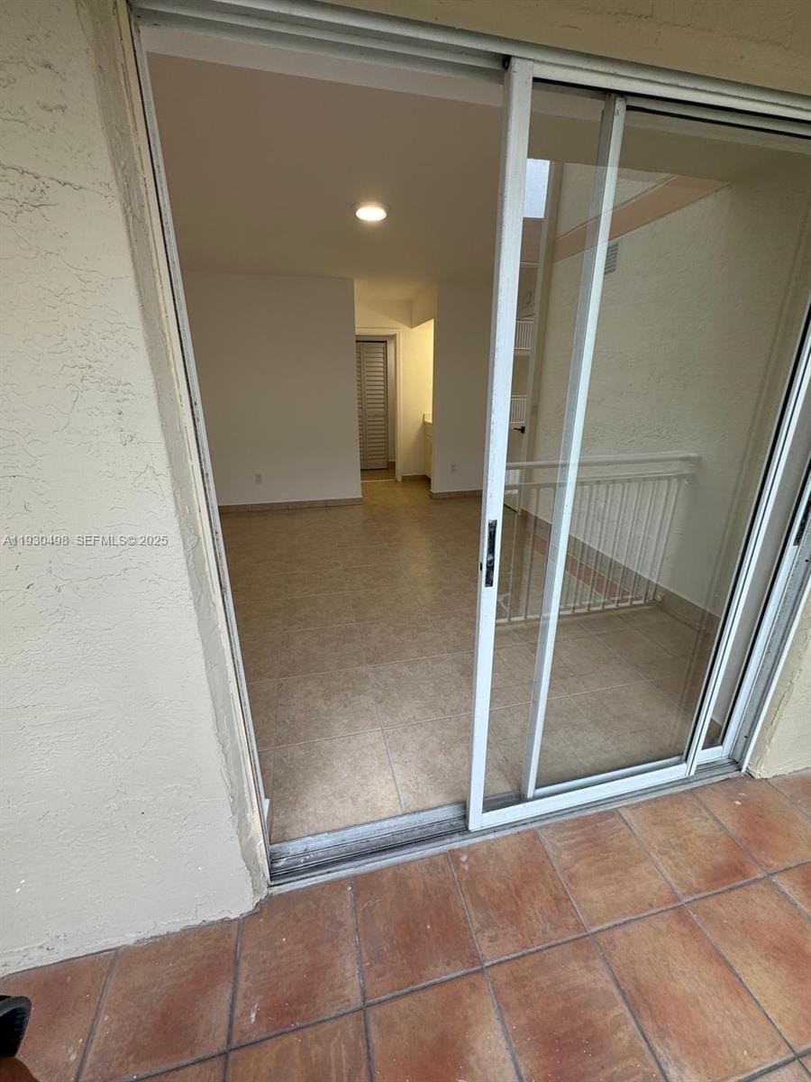 18870 NW 57th Avenue 204, Hialeah, FL 33015 photo 14