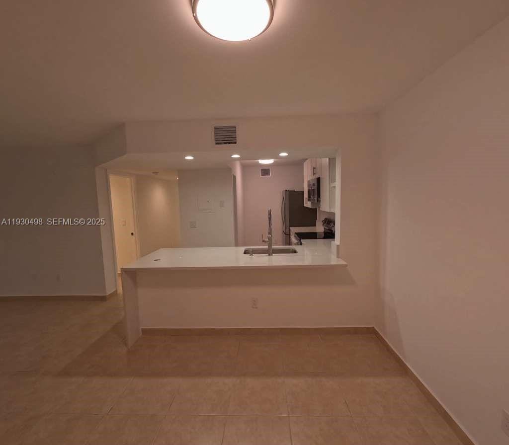 18870 NW 57th Avenue 204, Hialeah, FL 33015 photo 16
