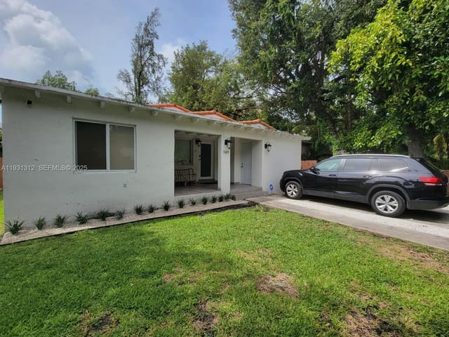 3689 SW 1st Avenue, Miami, FL 33145