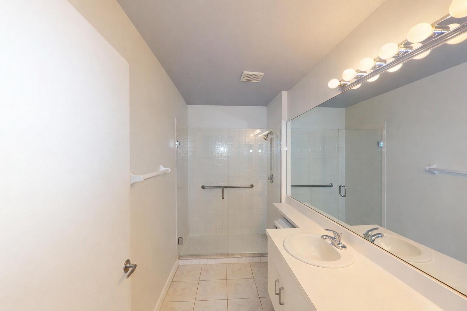 1184 NW Lombardy Drive — photo 12