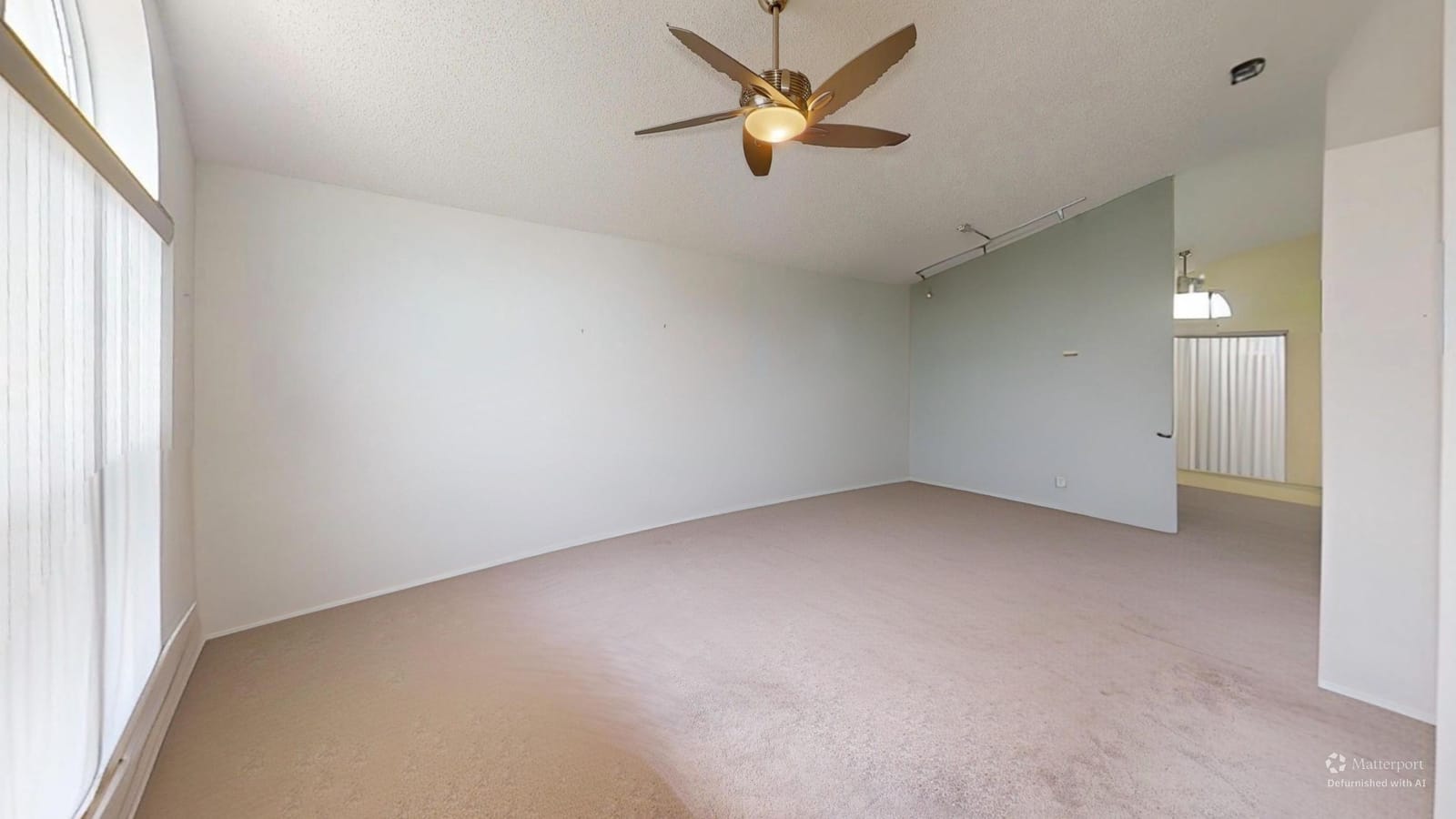 1184 NW Lombardy Drive — photo 4