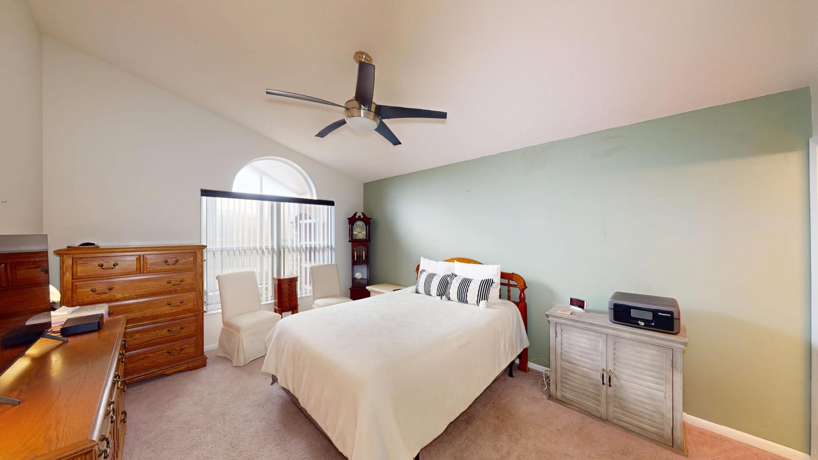 1184 NW Lombardy Drive — photo 9
