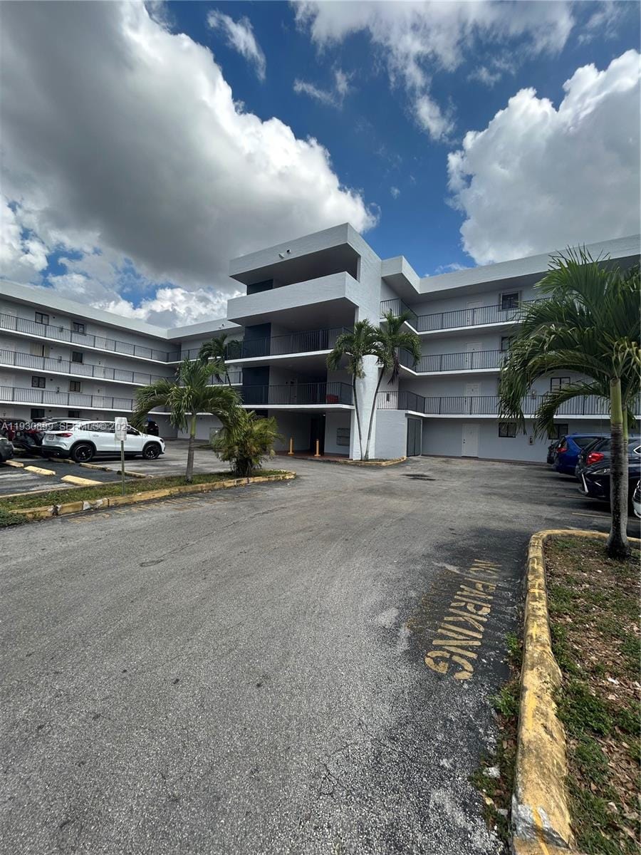 5701 W 25th Court 305, Hialeah, FL 33016