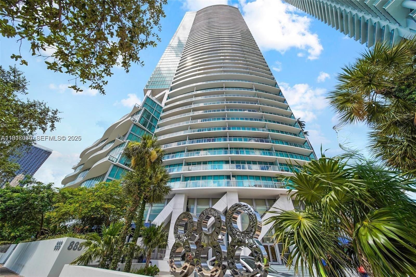 888 Biscayne Boulevard 2904 — photo 2
