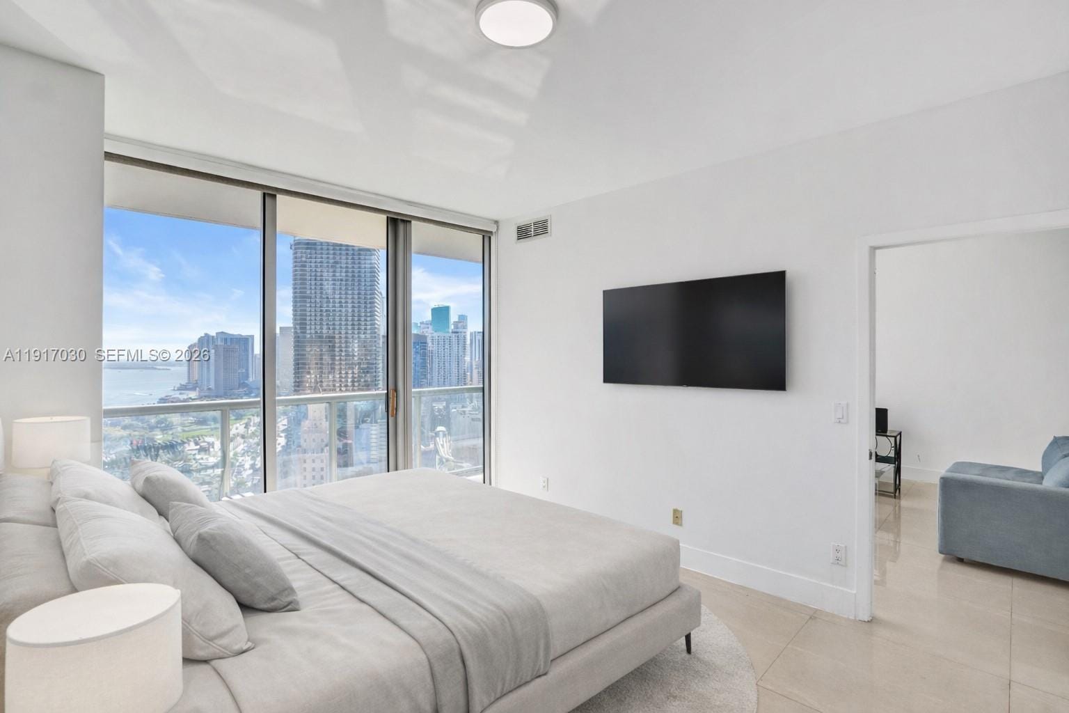 888 Biscayne Boulevard 2904 — photo 10