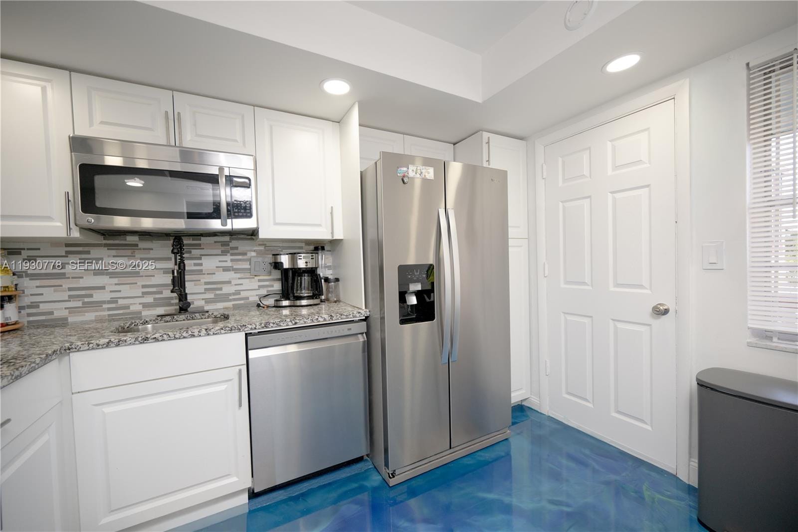 1551 NE Miami Gardens Drive 225 — photo 2