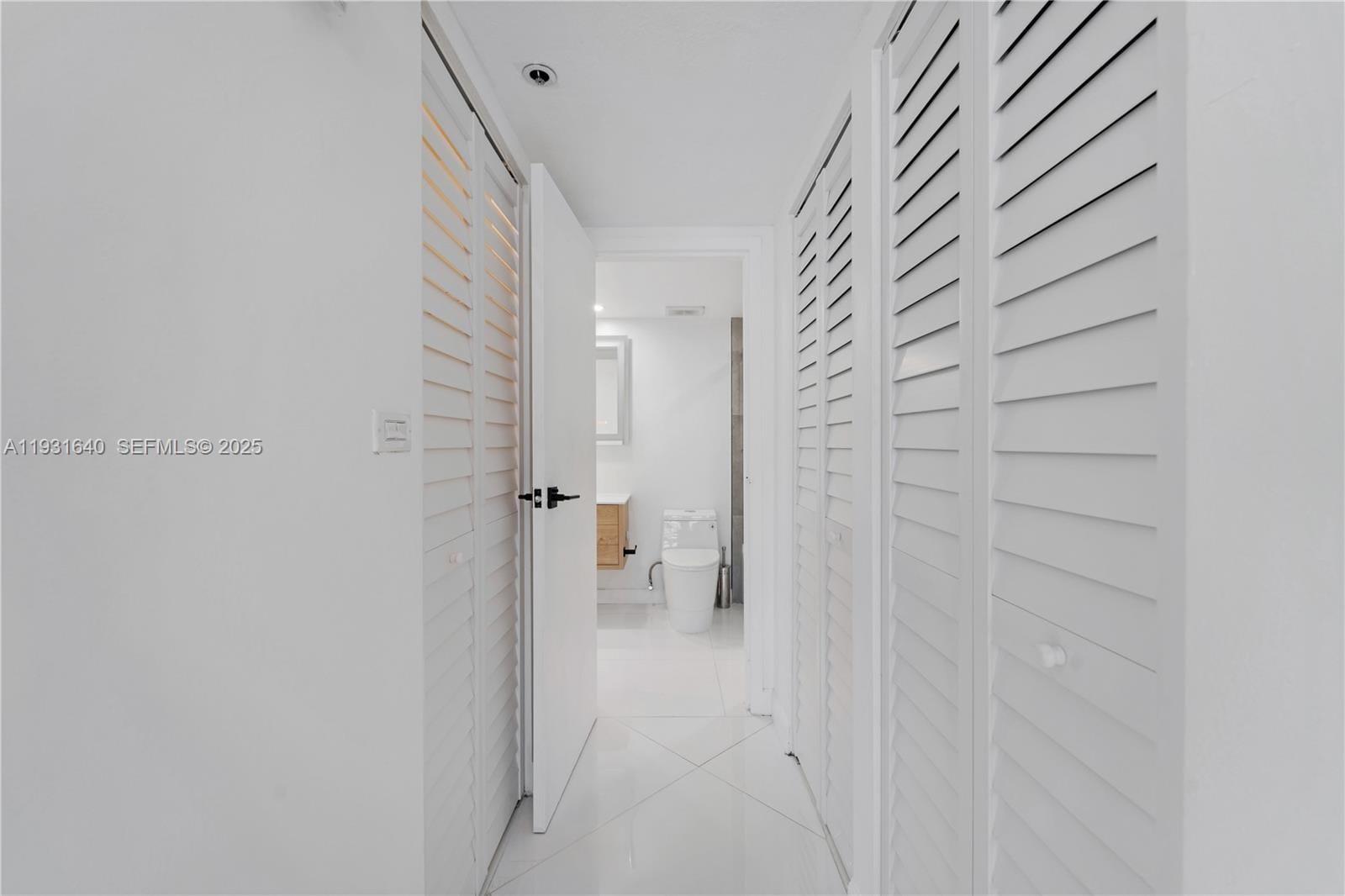 7601 E Treasure Drive 819, North Bay Village, FL 33141 photo 20