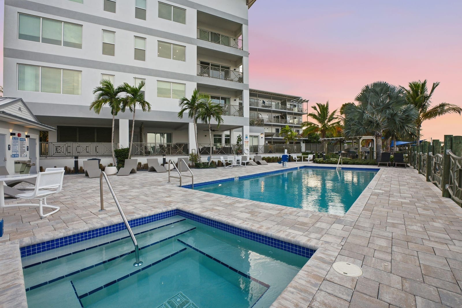 41 SW Seminole Street 206, Stuart, FL 34994 photo 7