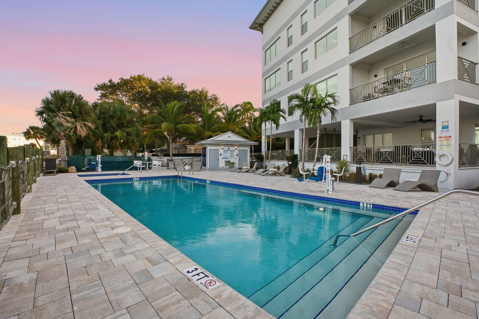 41 SW Seminole Street 206, Stuart, FL 34994 photo 8