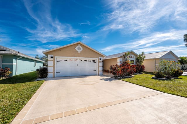 6648 Alheli, sold in Spanish Lakes Fairways Ne Phase, Fort Pierce, FL