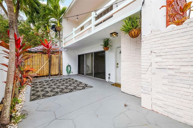 7270 Gary Avenue, sold in Park View Island, Miami Beach, FL