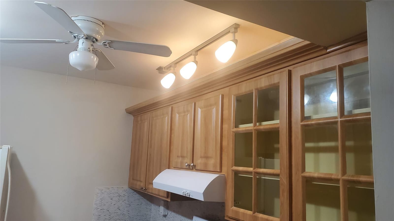 3910 Crystal Lake Drive 403, Deerfield Beach, FL 33064 photo 18
