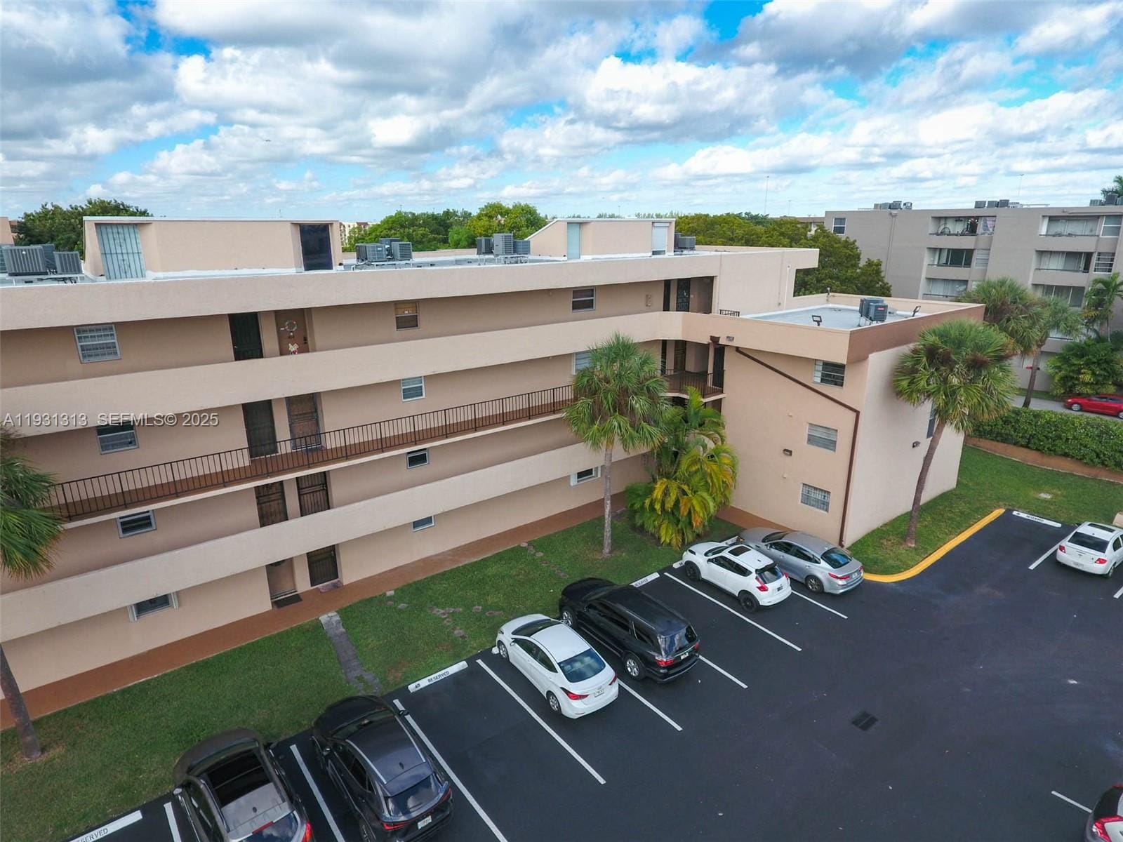 706 NW 87th Avenue 212, Miami, FL 33172