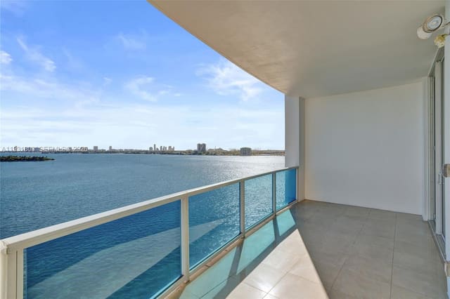725 NE 22nd Street 9E, sold in New Wave Condo, Miami, FL