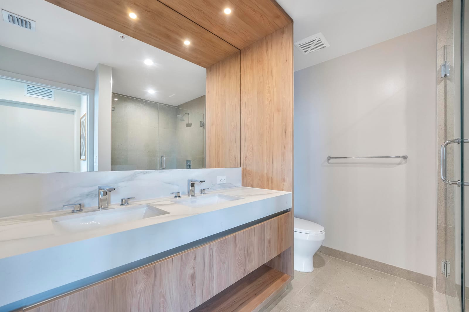 11 NE 6th Street 2201 — photo 10