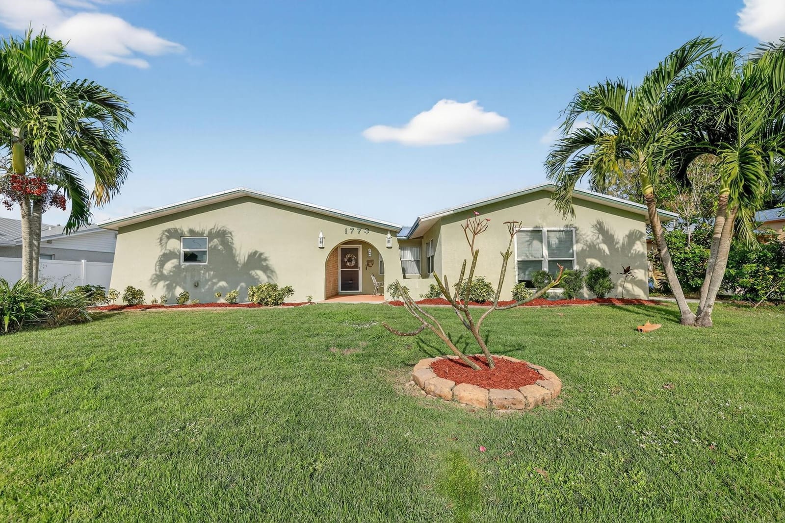 1773 NE 24th, Jensen Beach, FL 34957