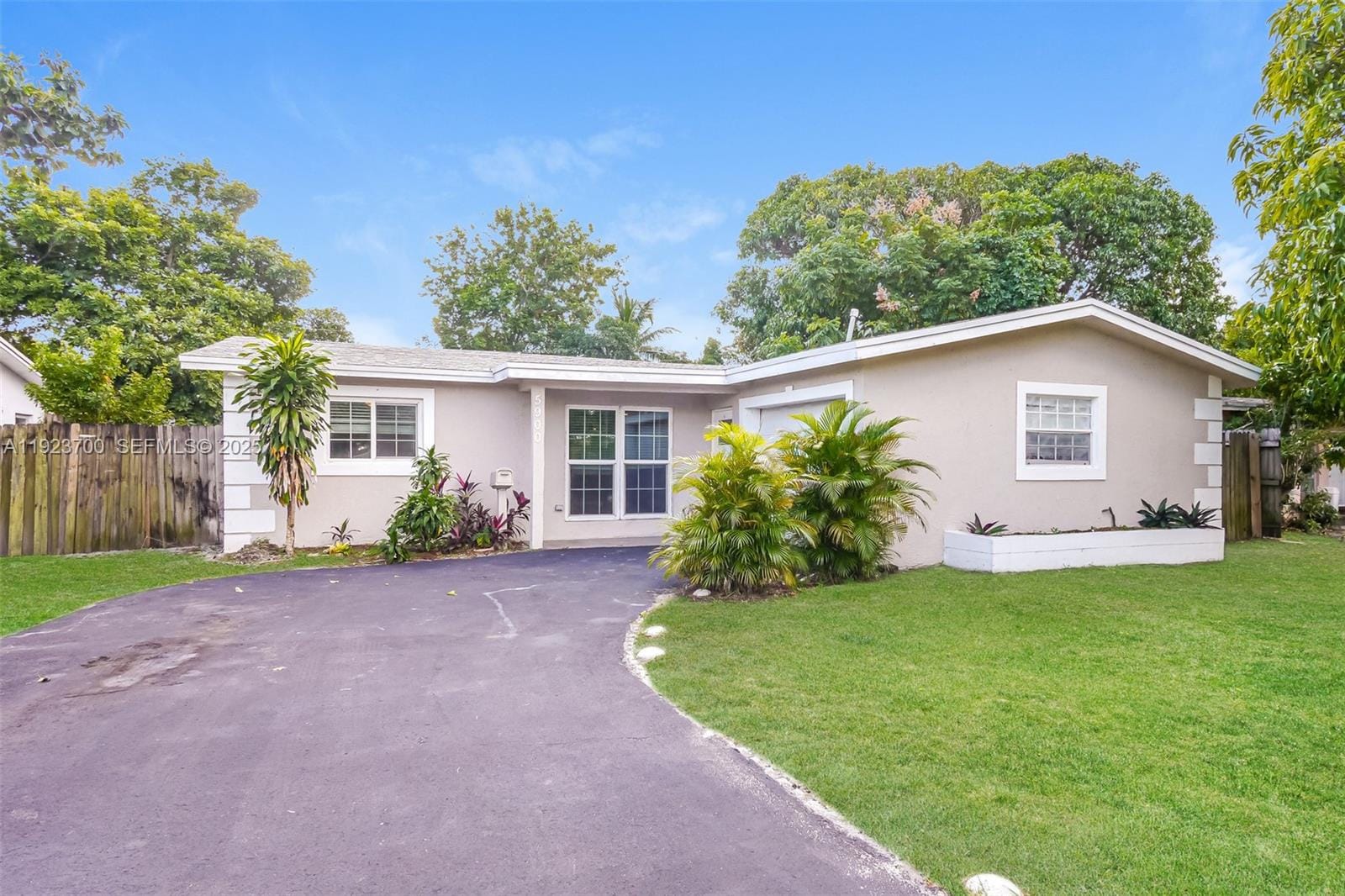 5900 NW 15th Street, Sunrise, FL 33313