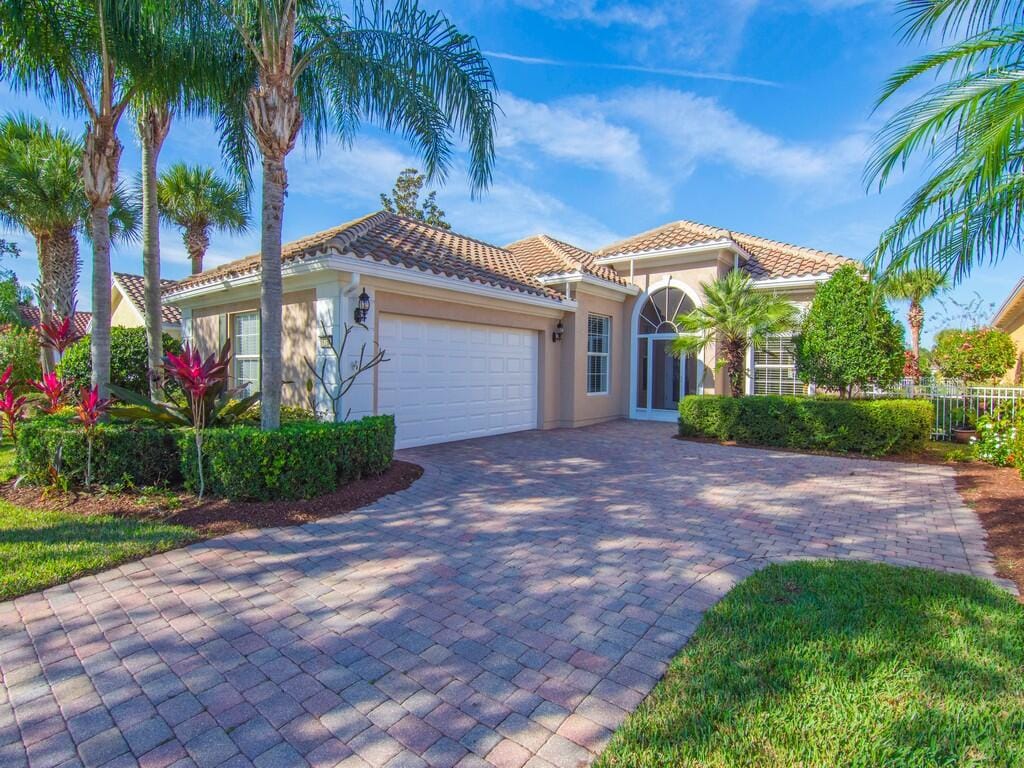 5250 Eleuthra Circle, Vero Beach, FL 32967 photo 3