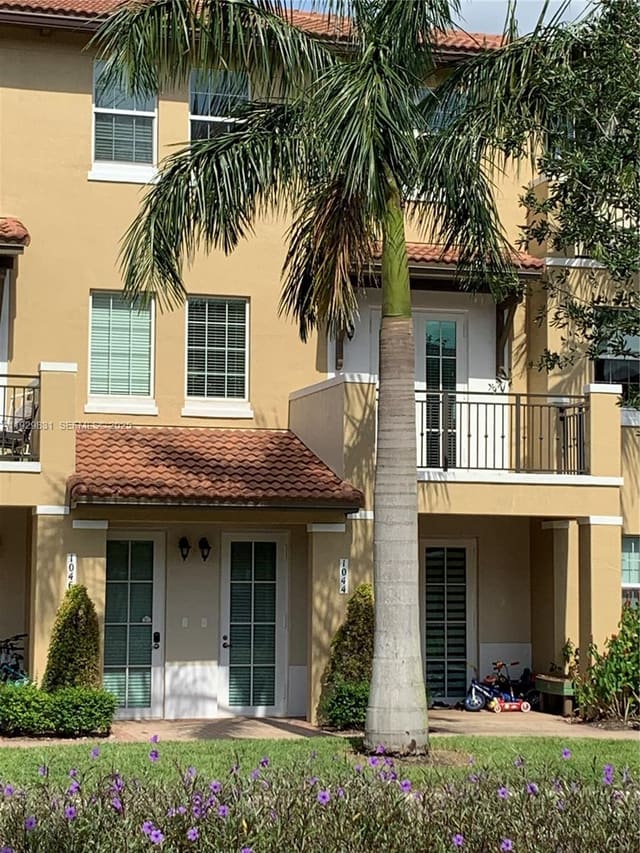1044 SW 147th Avenue 10105, Pembroke Pines, FL 33027