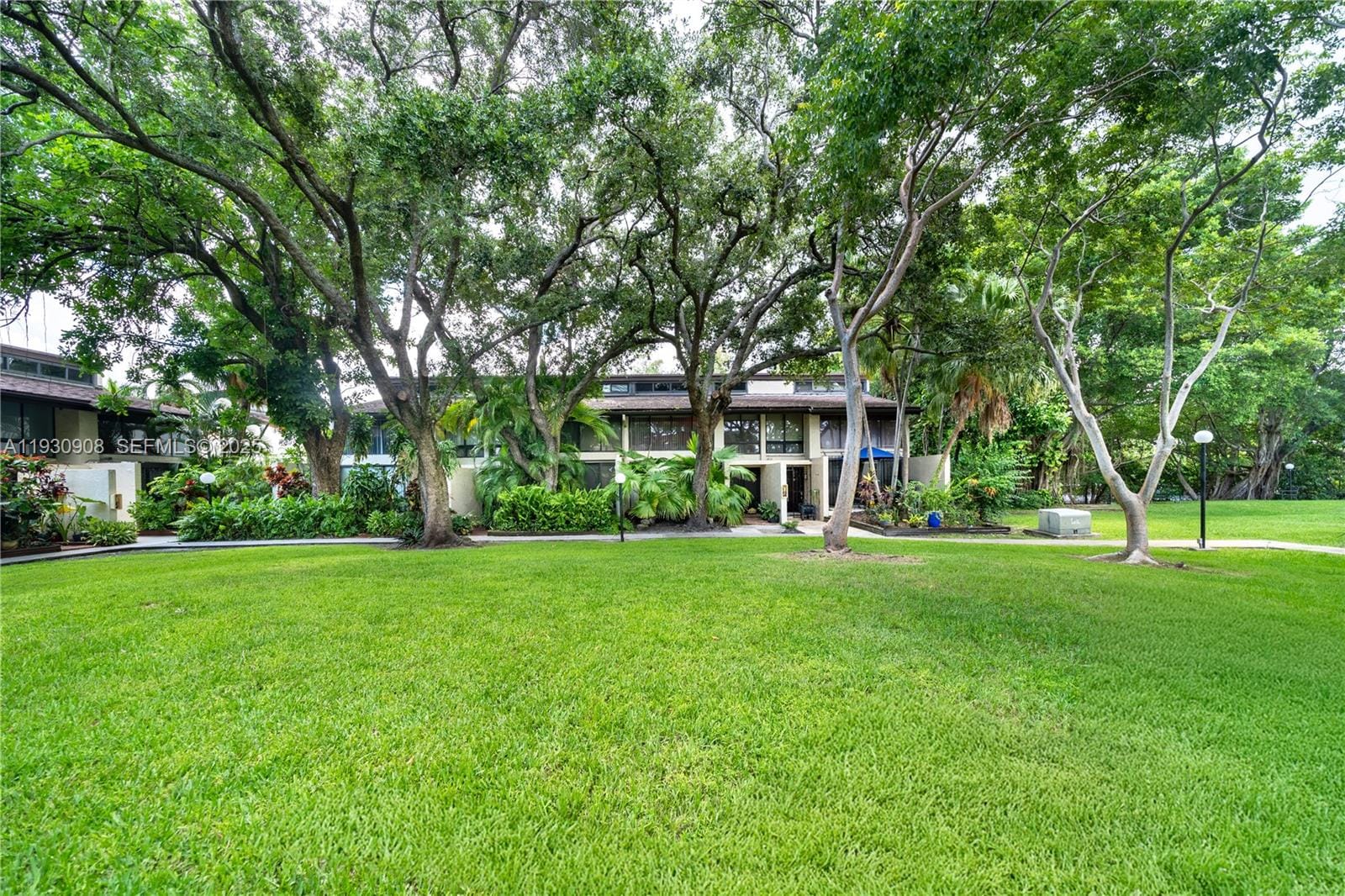 19212 NE 25th Avenue 283D, Miami, FL 33180 photo 19