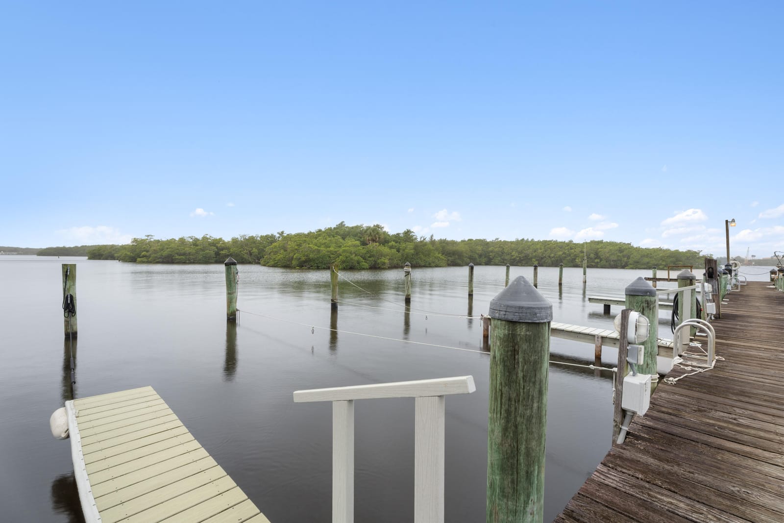 2600 S Kanner Highway F8, Stuart, FL 34994 photo 24