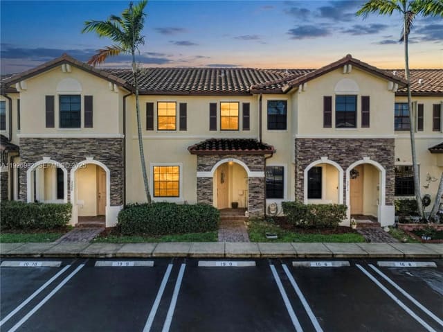 3218 SE 5th Court, Homestead, FL 33033
