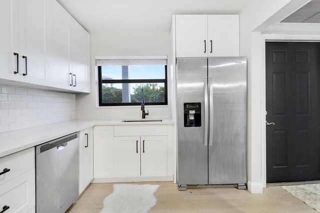 1200 SE Parkview Place F3, sold in Parkview Condo, Stuart, FL