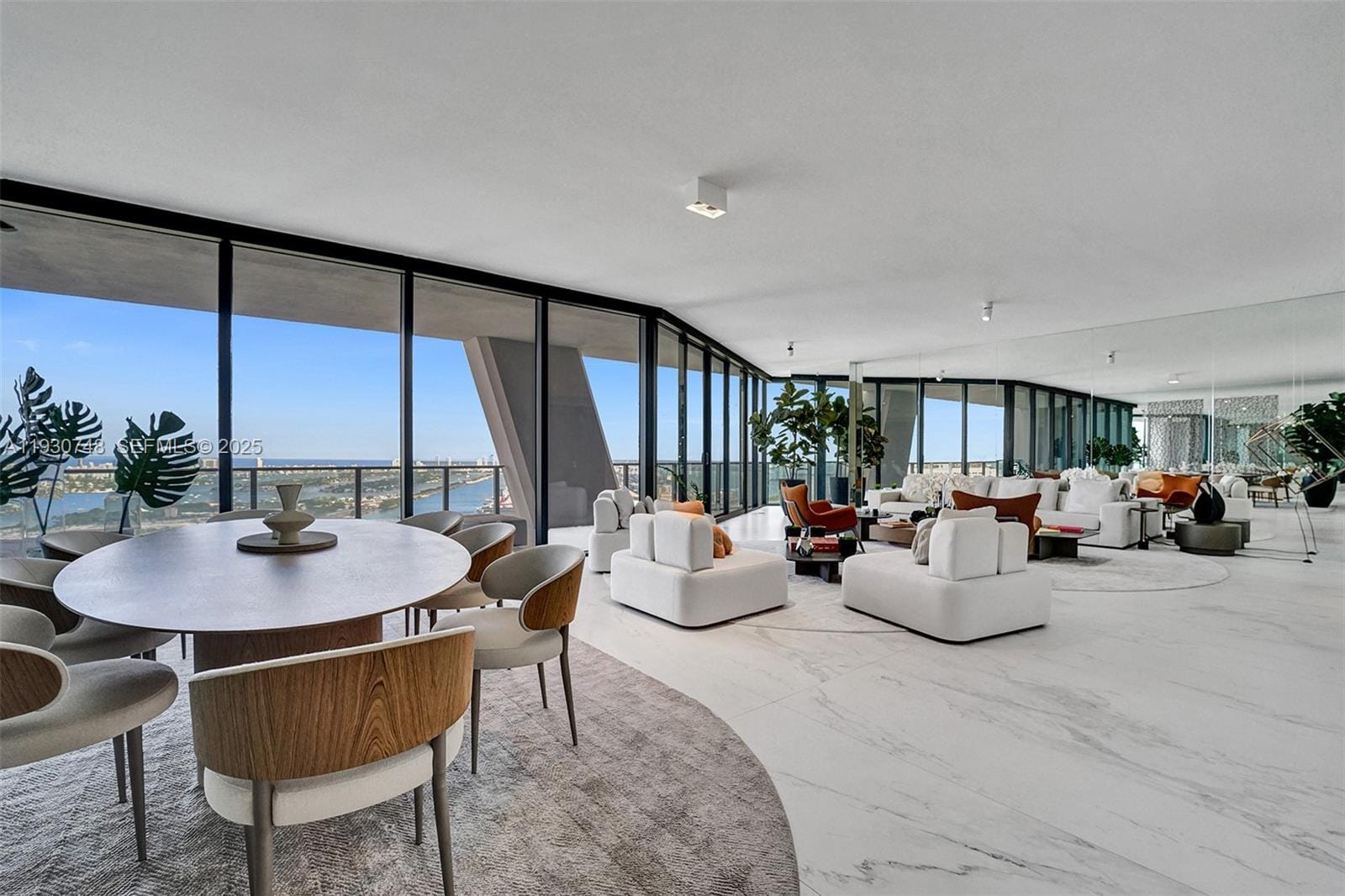 1000 Biscayne Boulevard 3902 — photo 2