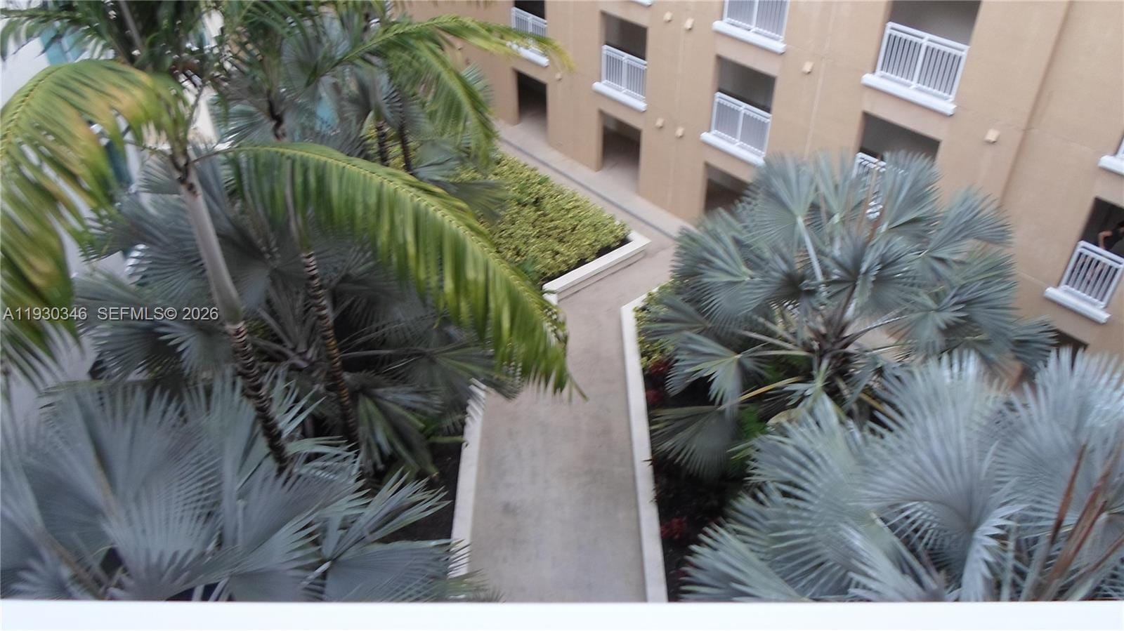 7275 SW 90th Way G 611 — photo 5