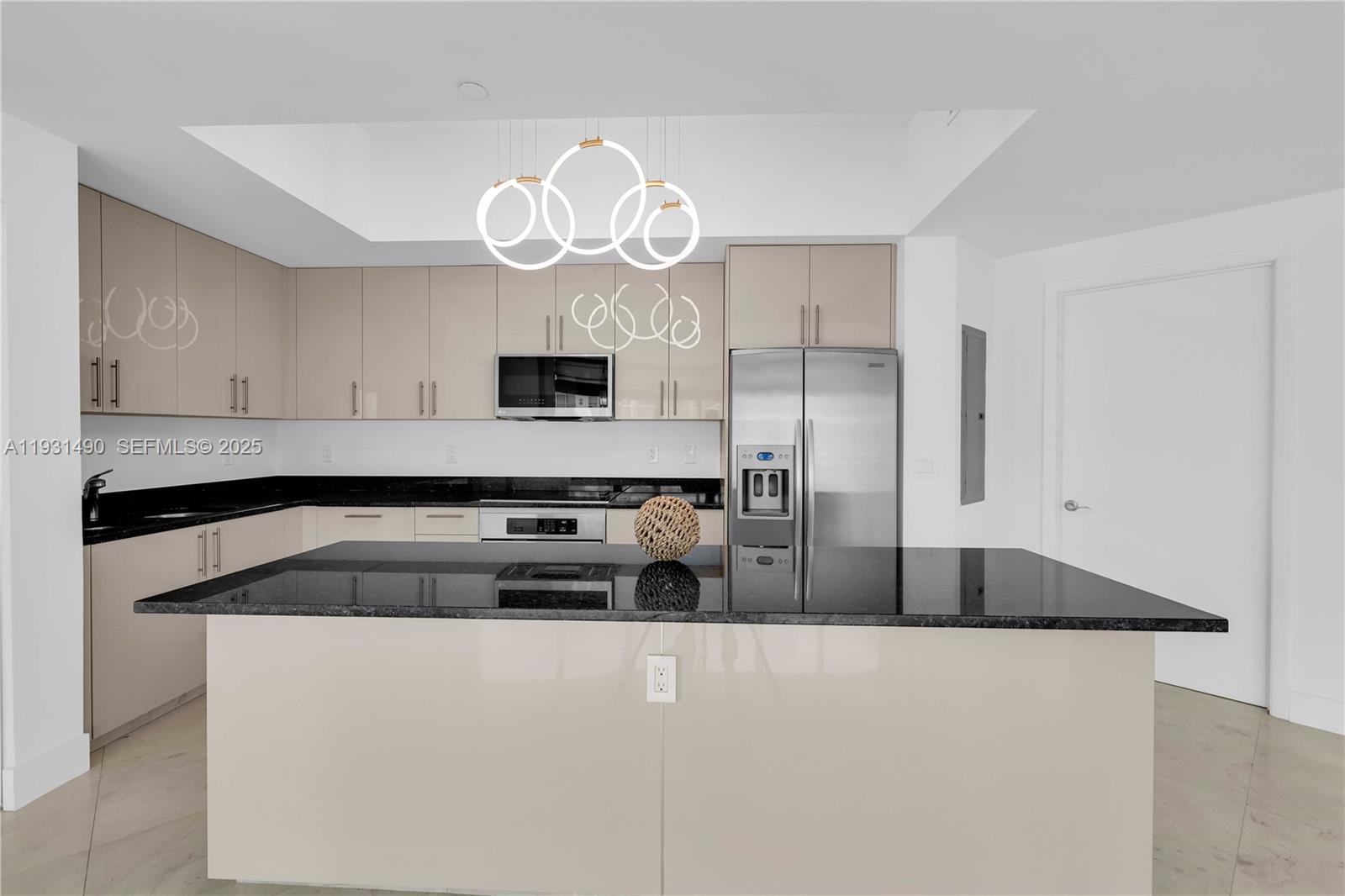 3131 NE 188th Street 21005, Aventura, FL 33180, Aventura