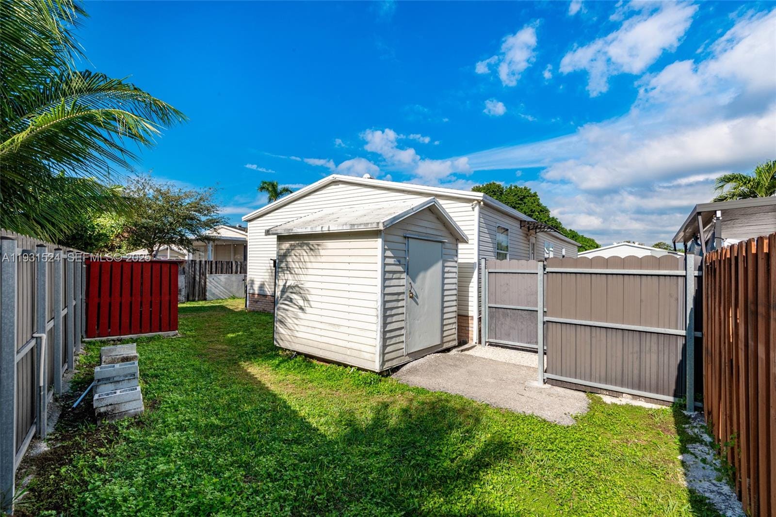 220 #186 NE 12th Avenue, Homestead, FL 33030 photo 3