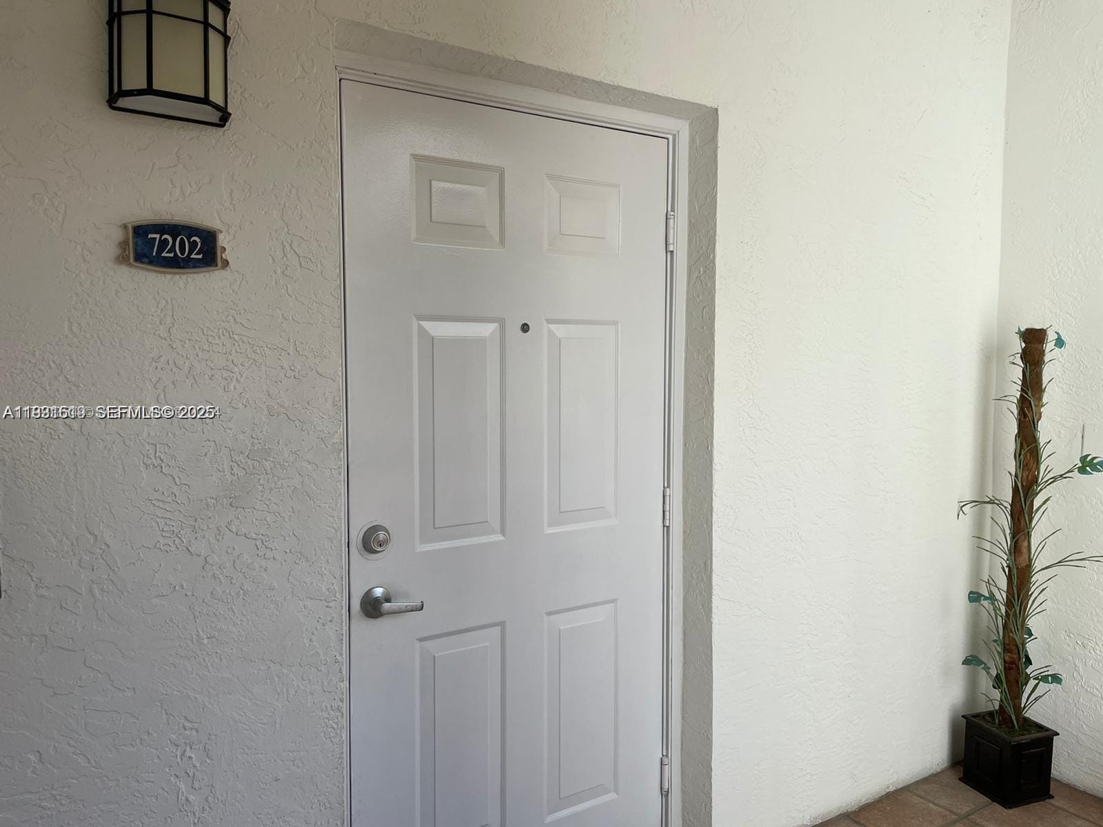 3105 NE 184th Street 7202 — photo 3