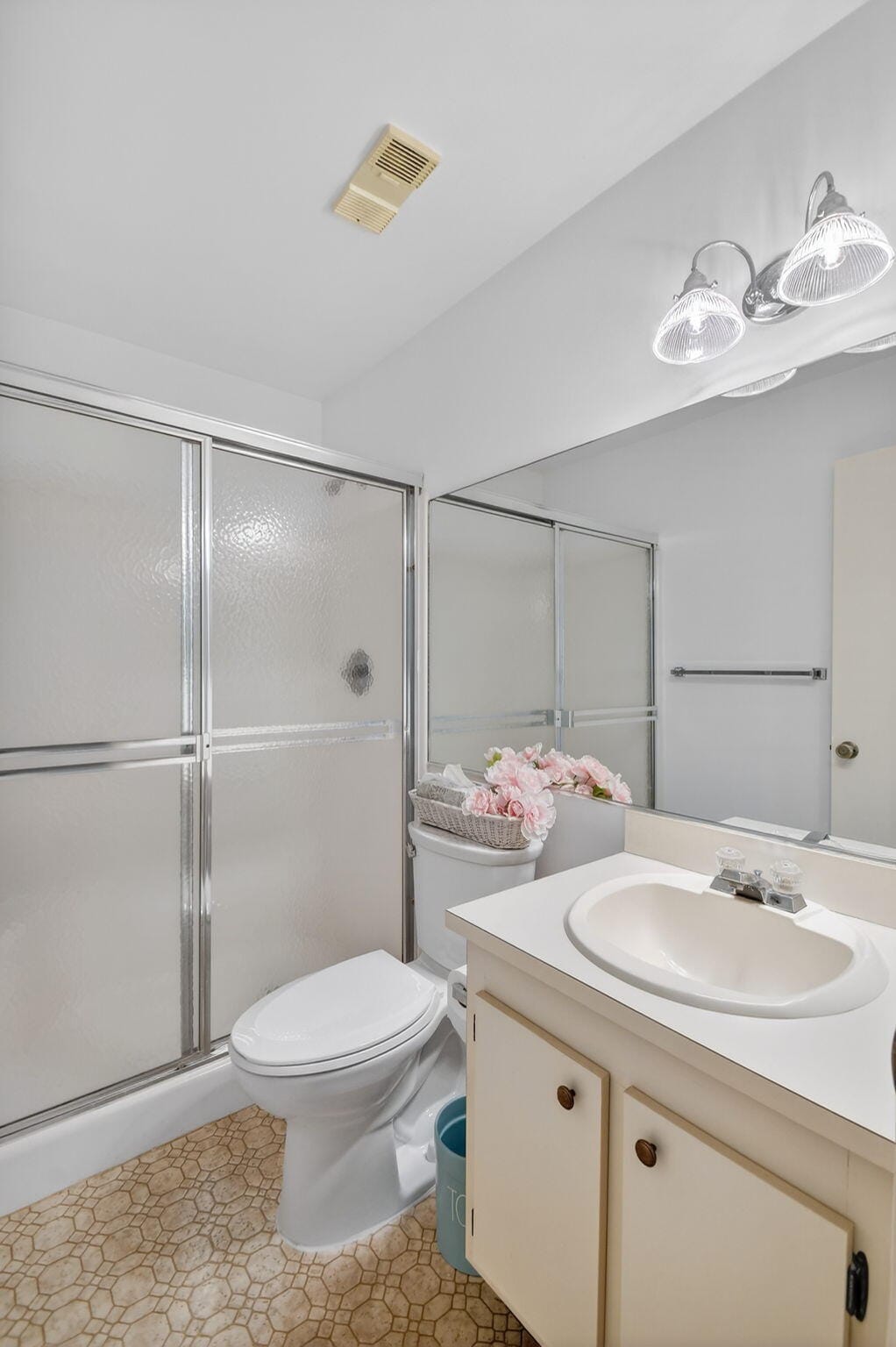 4542 Lucerne Lakes Boulevard E 202, Lake Worth, FL 33467 photo 17