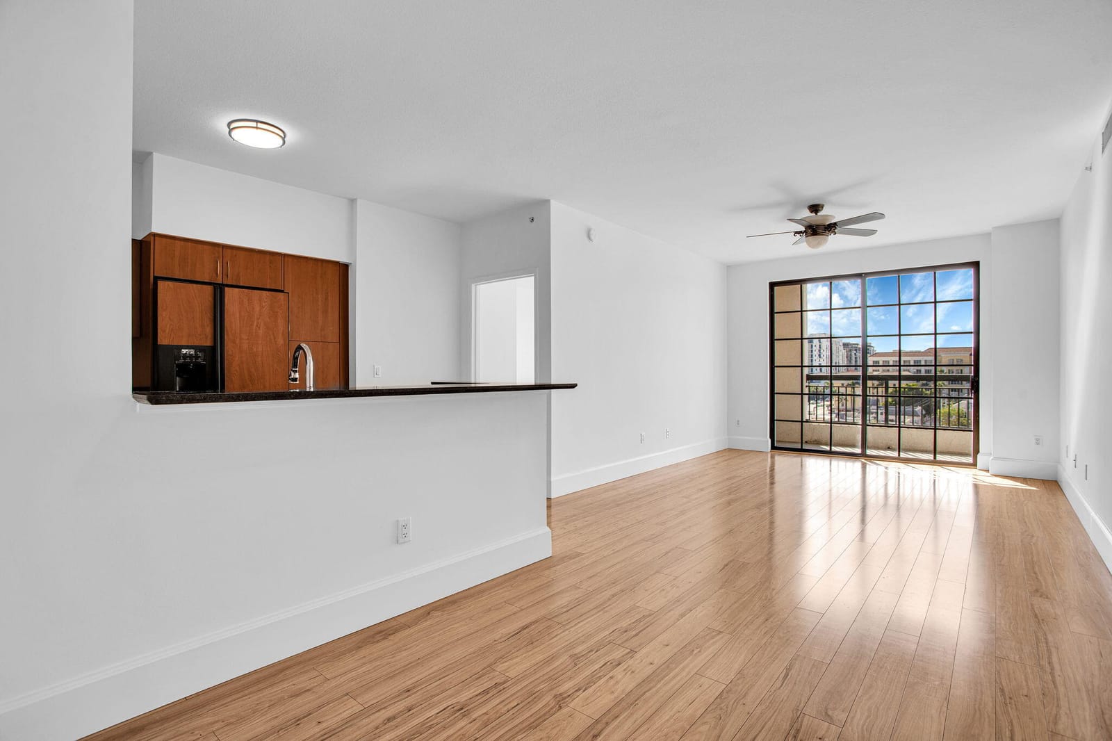 233 S Federal Highway 623 — photo 11