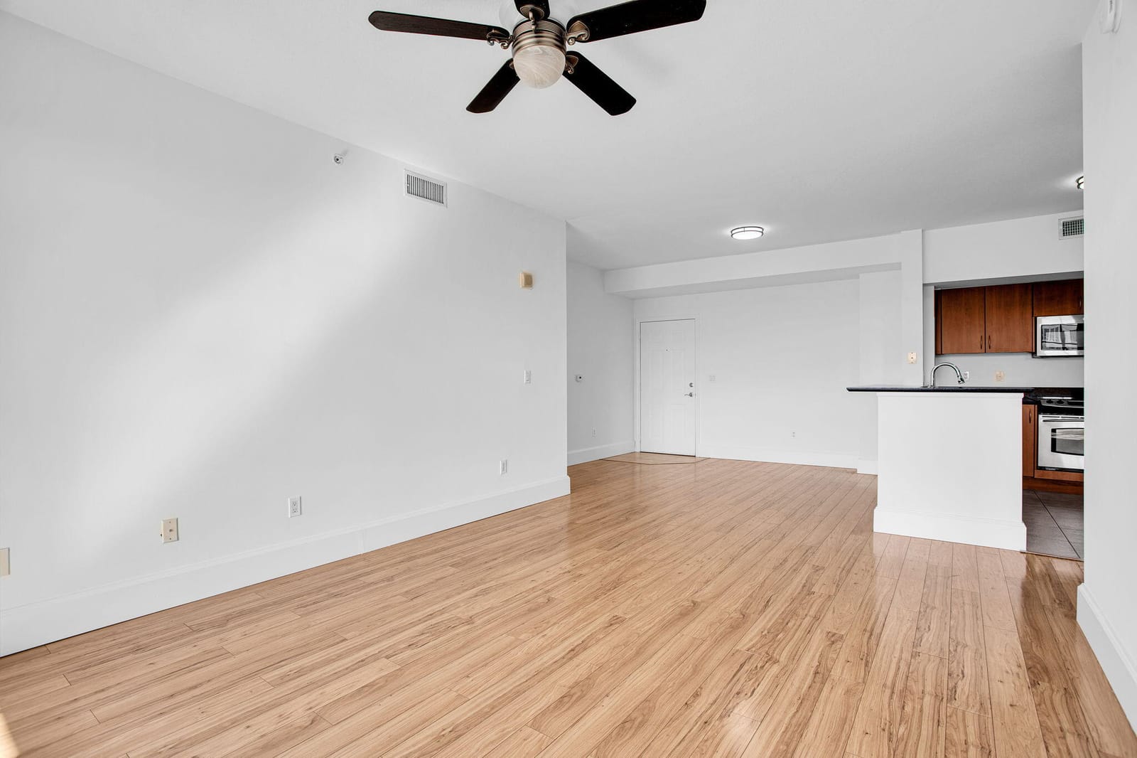 233 S Federal Highway 623 — photo 10
