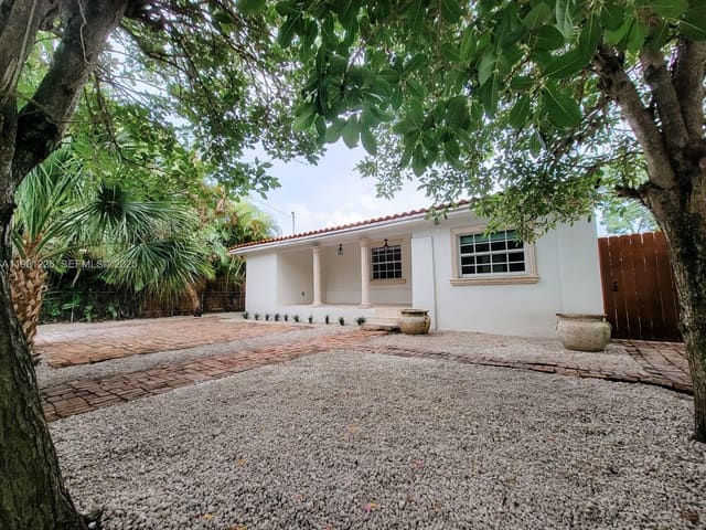 3685 SW 1st Avenue, Miami, FL 33145