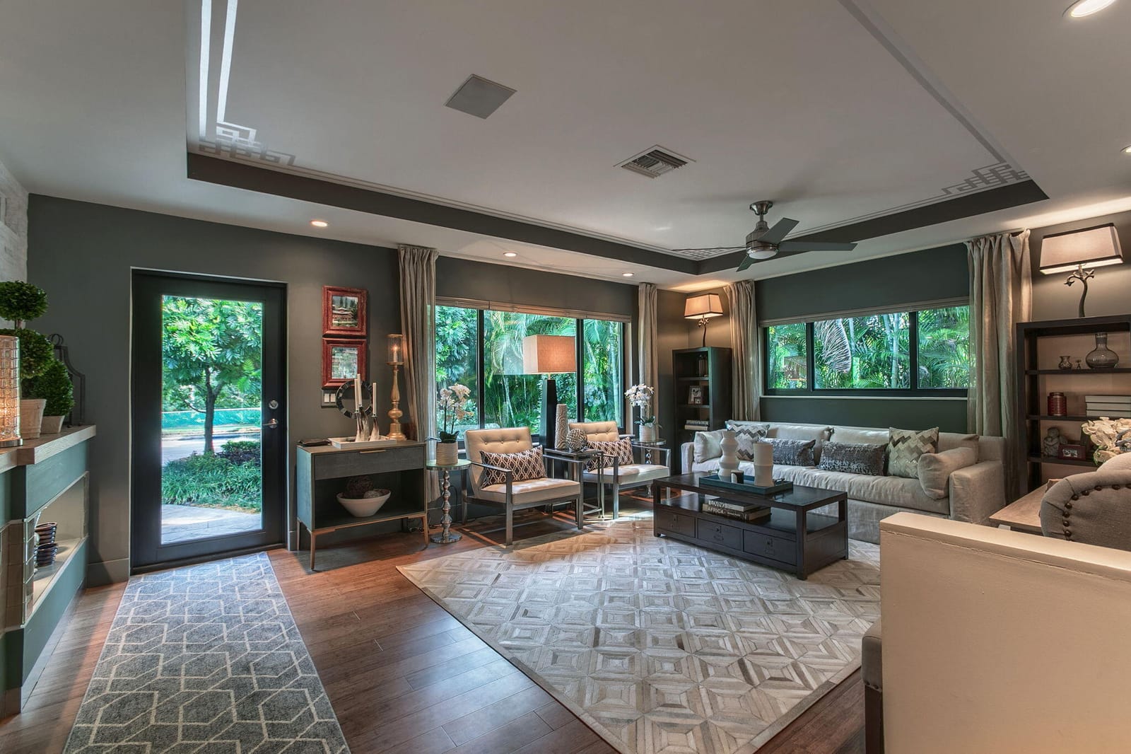 1209 N Lakeside Drive — photo 4