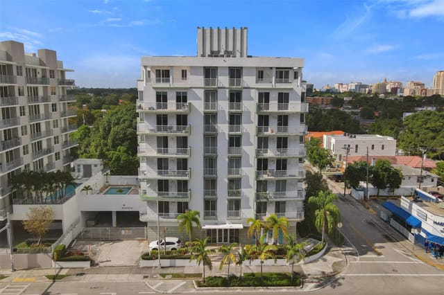 2550 SW 27th Avenue PH1, sold in Grove View, Miami, FL