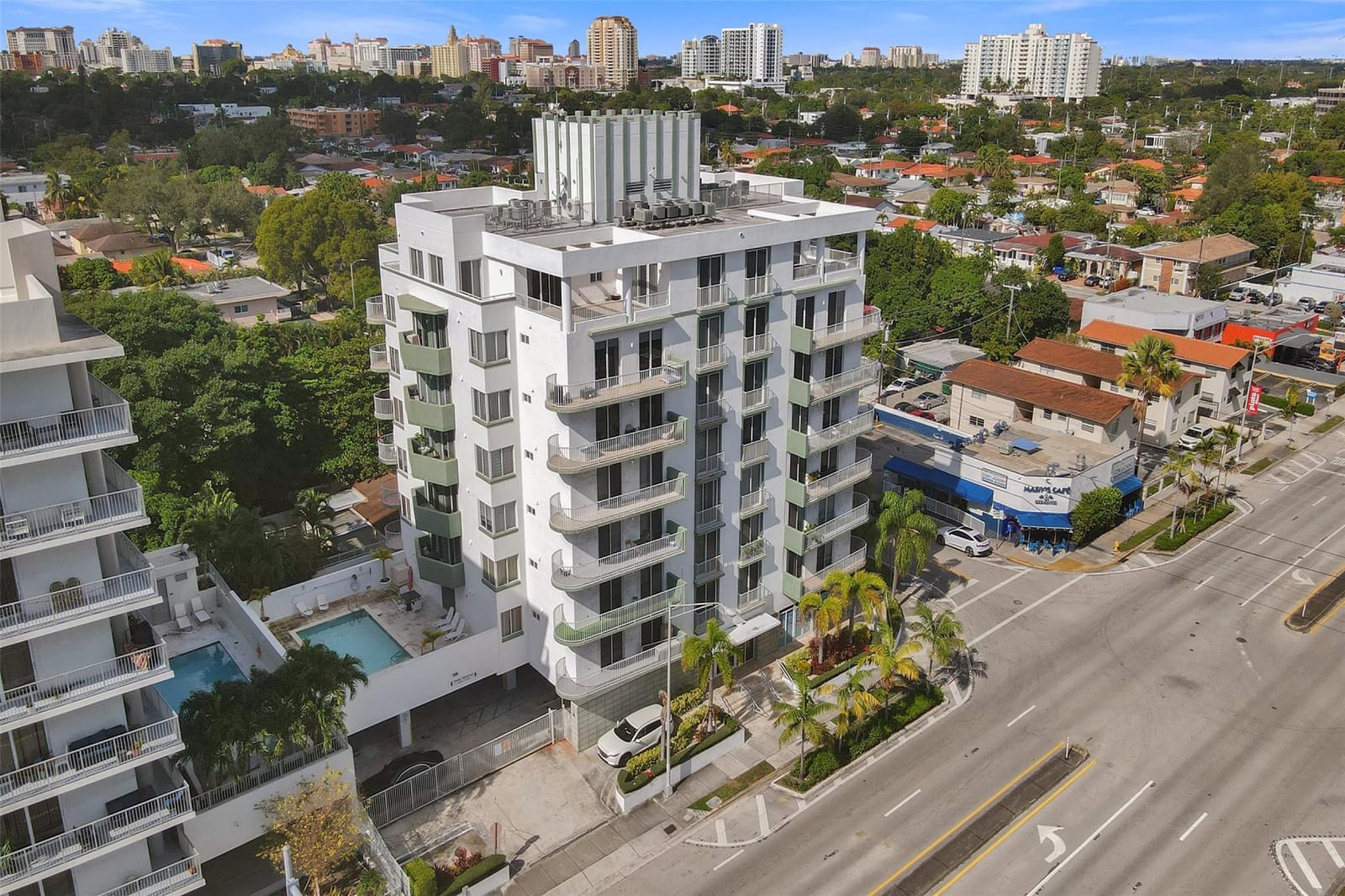 2550 SW 27th Avenue PH1 — photo 3
